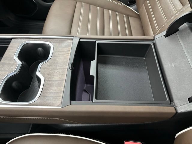New 2026 GMC Acadia Denali Ultimate w/ LPO, Floor Liner Package AWD/4WD image 32