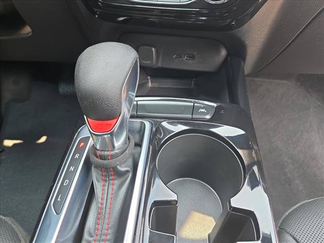 Used 2024 Chevrolet Trax RS w/ Sunroof Package FWD image 12