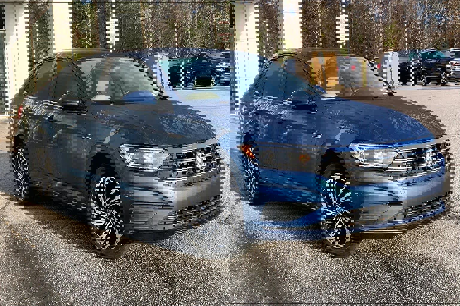 Used 2020 Volkswagen Jetta SEL image 2