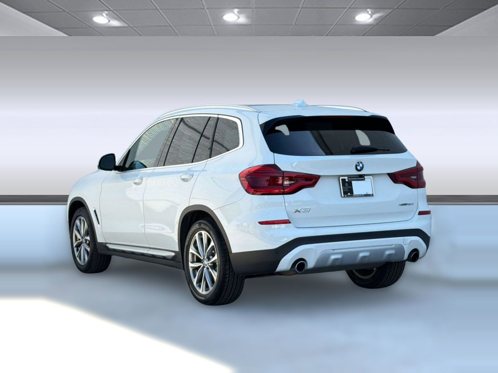 Used 2019 BMW X3 xDrive30i w/ Premium Package AWD/4WD image 3