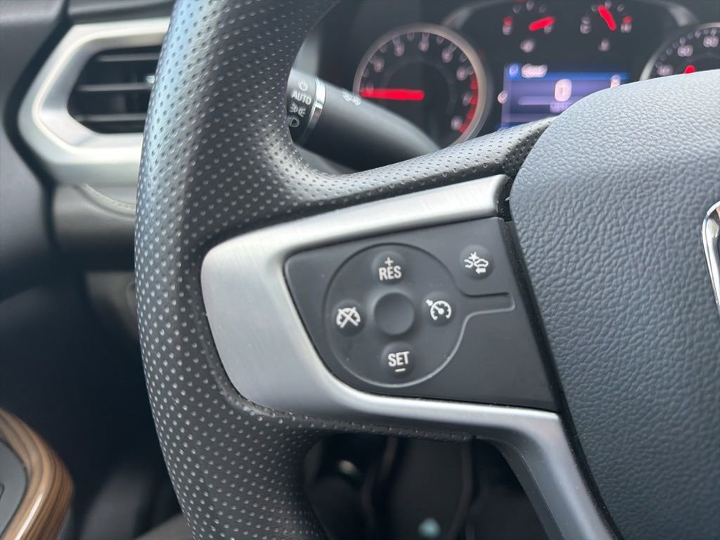 Certified 2023 GMC Acadia SLE w/ Driver Convenience Package image 27