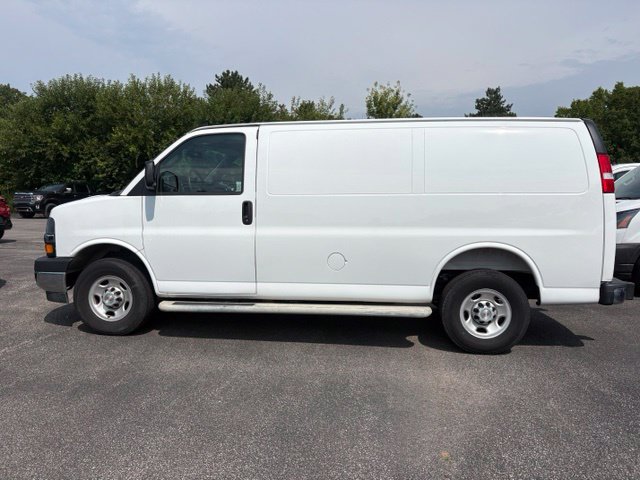Used 2025 Chevrolet Express 2500 w/ Driver Convenience Package RWD image 2