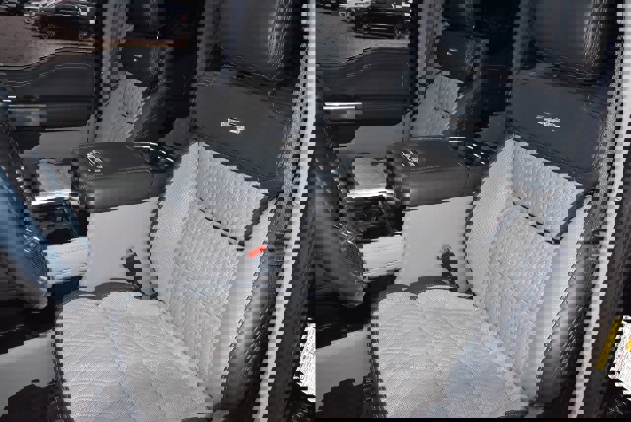 Used 2024 Ford F350 Limited image 36