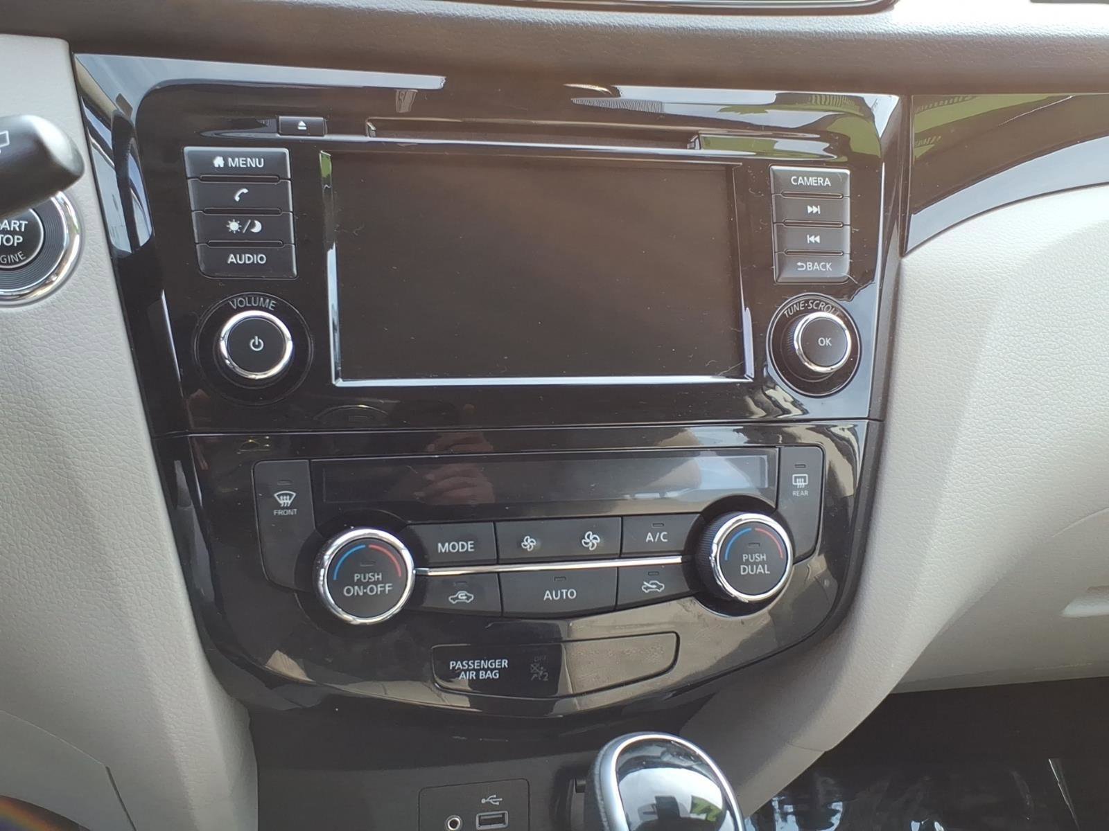 Used 2022 Nissan Rogue Sport SV w/ Technology Package AWD/4WD image 15