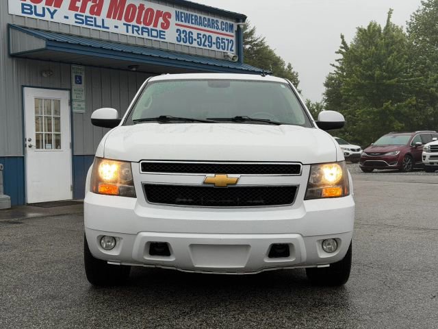 Used 2012 Chevrolet Suburban LT w/ Luxury Package AWD/4WD image 8