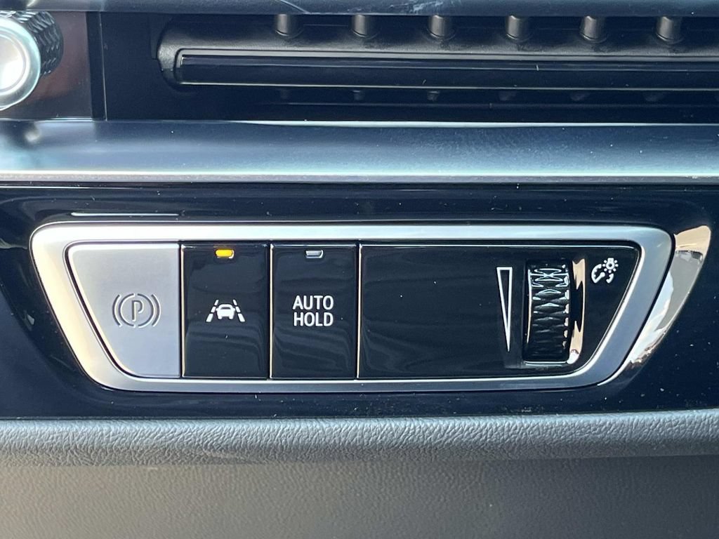 New 2026 Cadillac Lyriq Premium Luxury AWD/4WD image 27