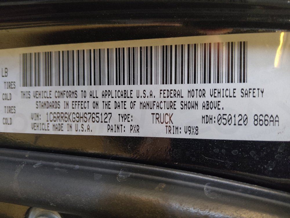 Used 2017 RAM 1500 Express RWD image 33