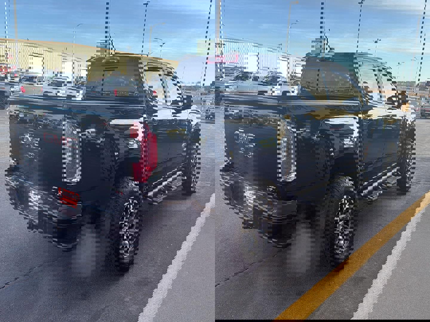 Used 2021 GMC Canyon AT4 w/ Driver Alert Package image 5