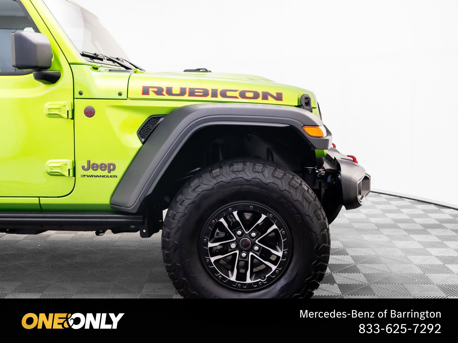 Used 2025 Jeep Wrangler Unlimited Rubicon w/ XTREMEE 35" Tire Package AWD/4WD image 31