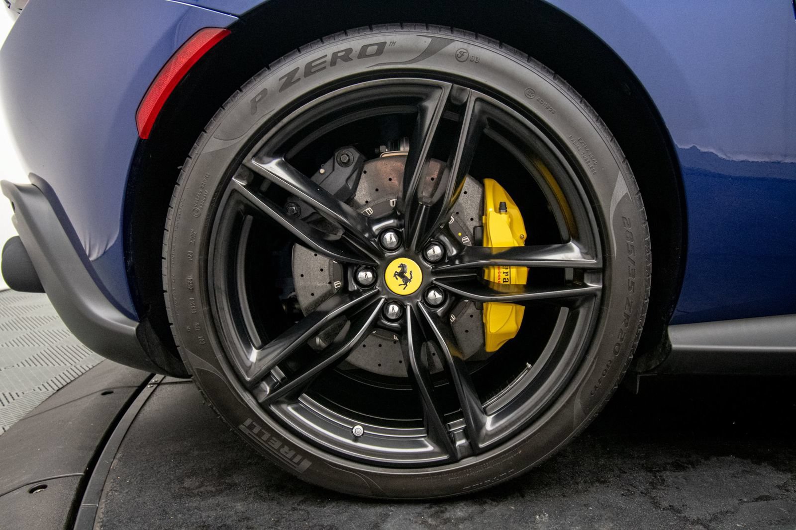 Used 2025 Ferrari Roma Spider RWD image 46