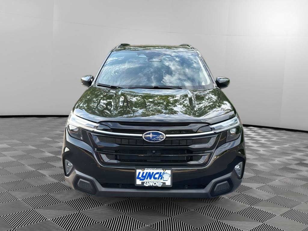 Used 2025 Subaru Forester Touring w/ Popular Package - Touring AWD/4WD image 2