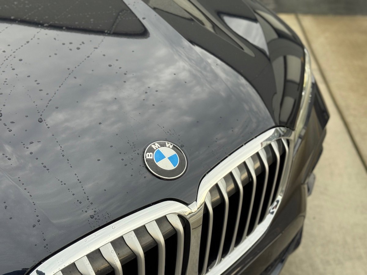 Used 2022 BMW X7 xDrive40i w/ M Sport Package AWD/4WD image 9
