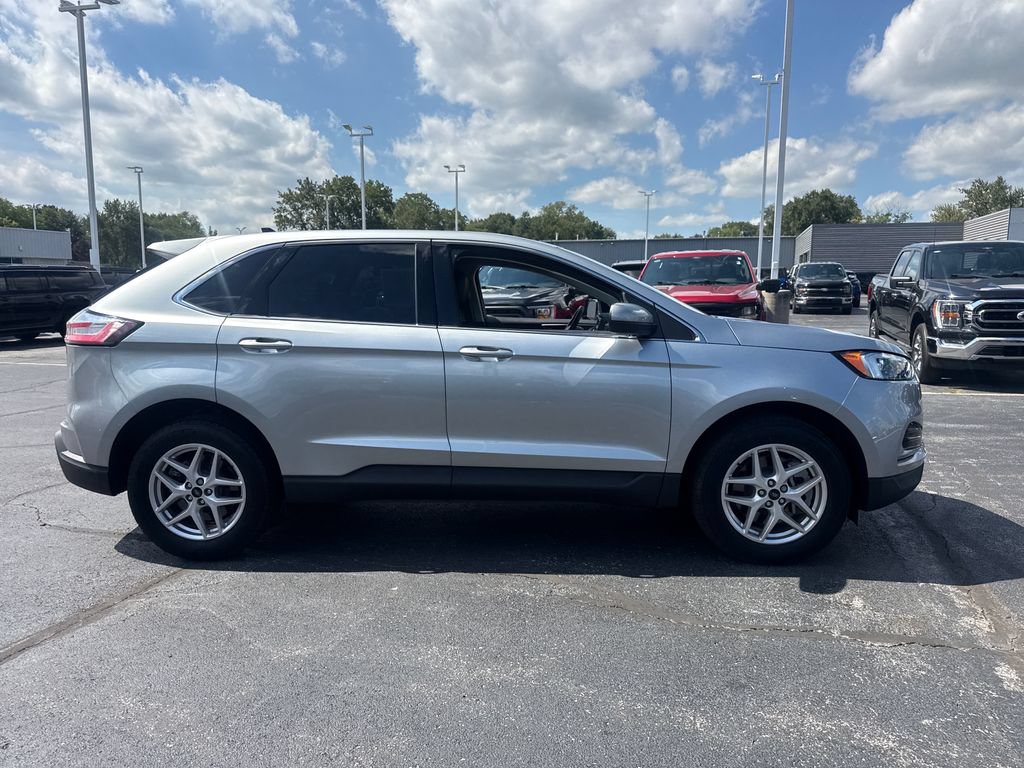 Used 2024 Ford Edge SEL AWD/4WD image 6