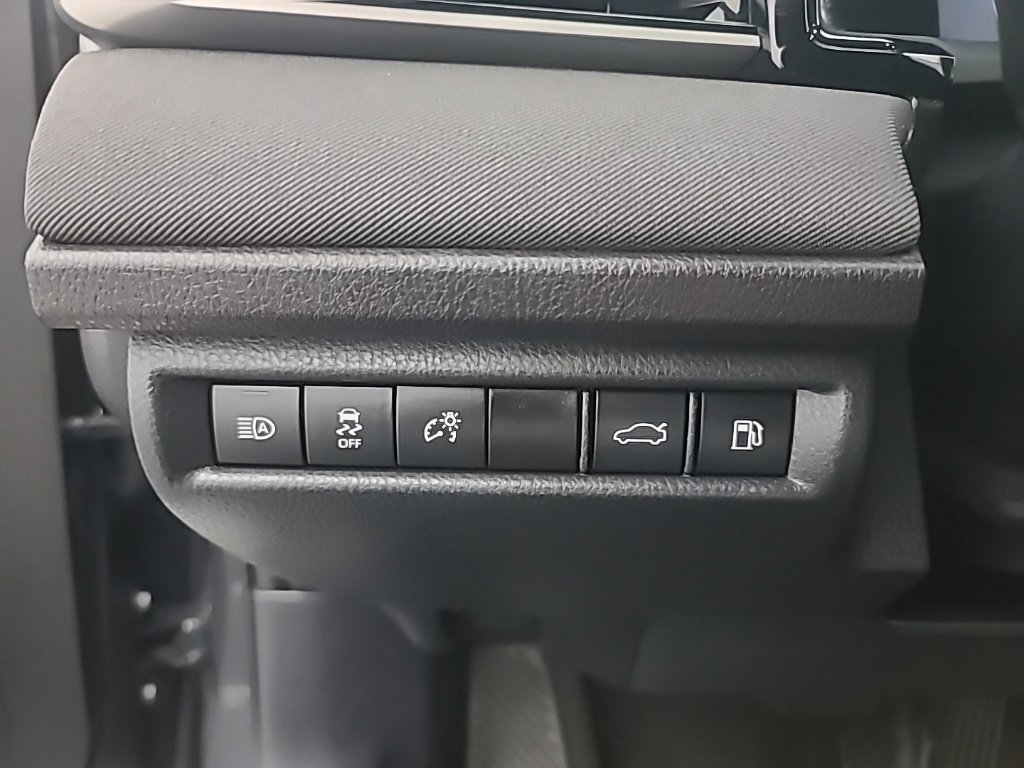 Used 2025 Toyota Camry LE FWD image 28