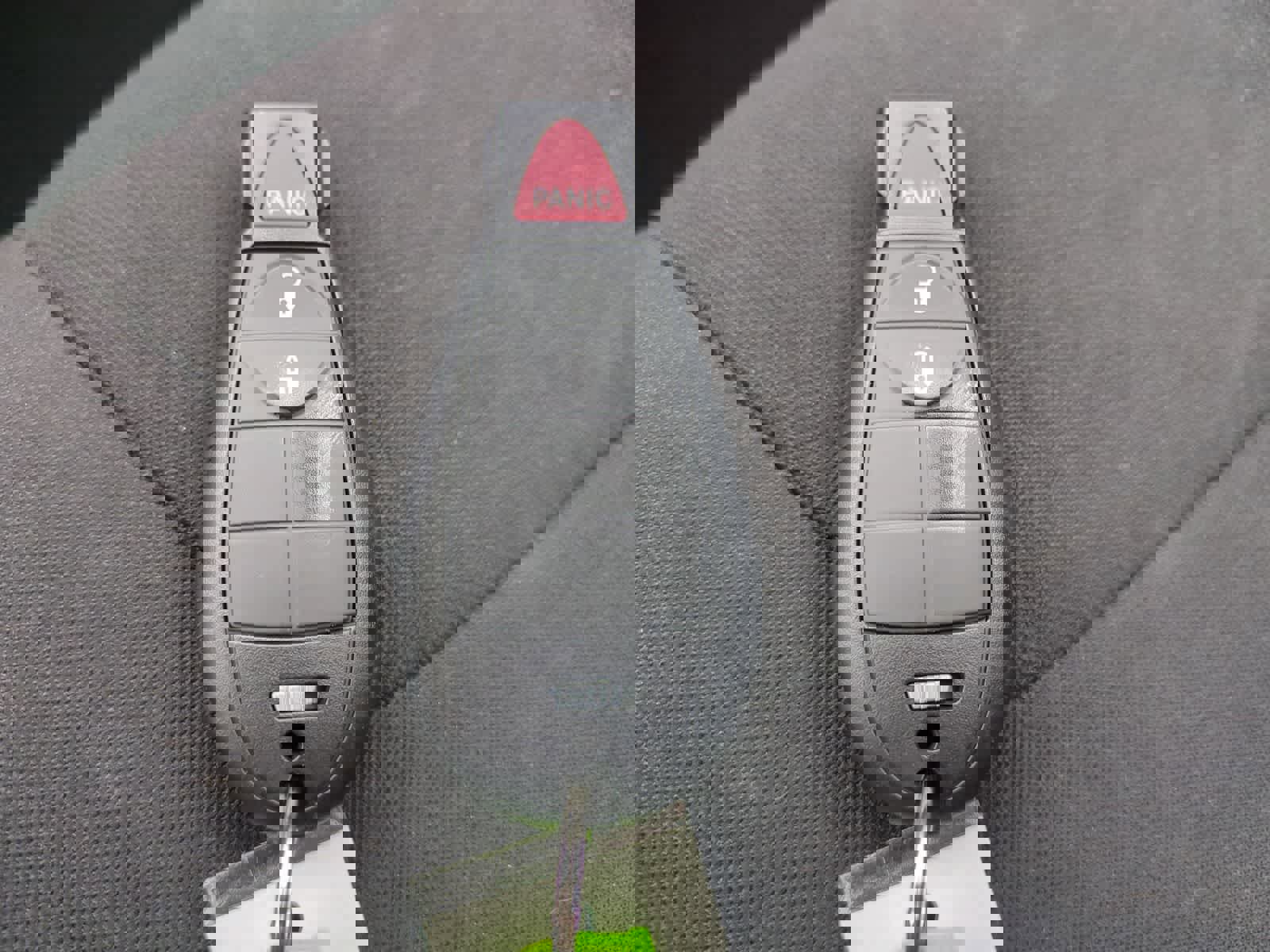 Used 2019 Jeep Cherokee Latitude w/ Popular Appearance Group image 32