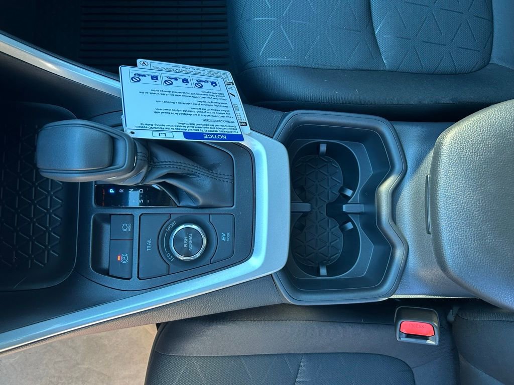 New 2025 Toyota RAV4 XLE image 19
