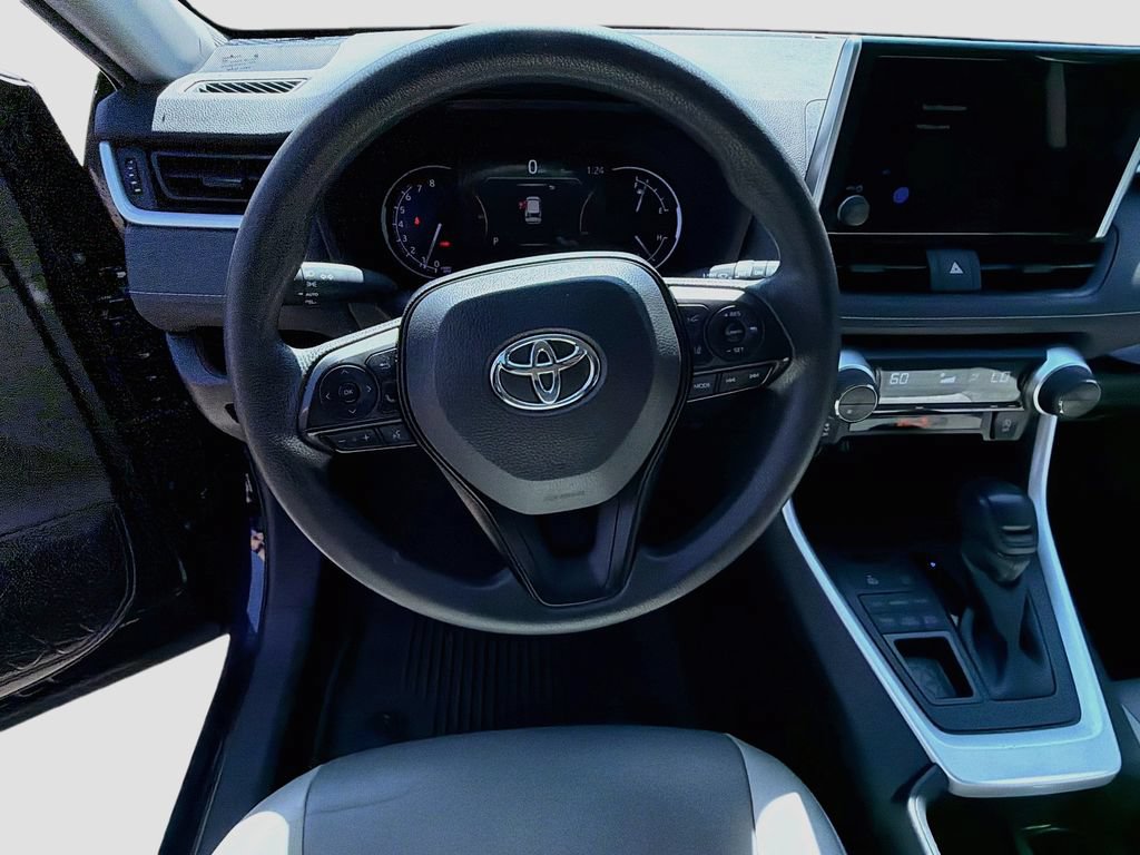Used 2024 Toyota RAV4 XLE AWD/4WD image 11