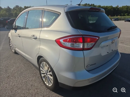 Used 2017 Ford C-MAX SE w/ Equipment Group 201A FWD image 3