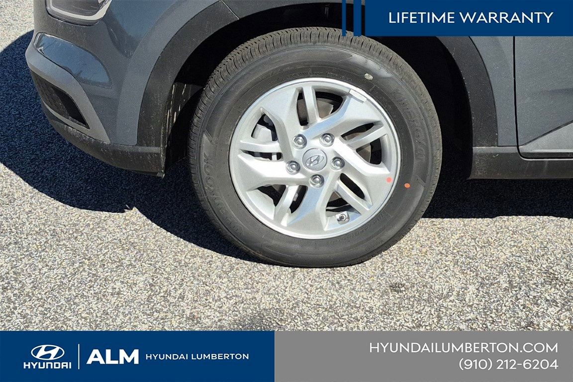 New 2026 Hyundai Venue SE FWD image 13