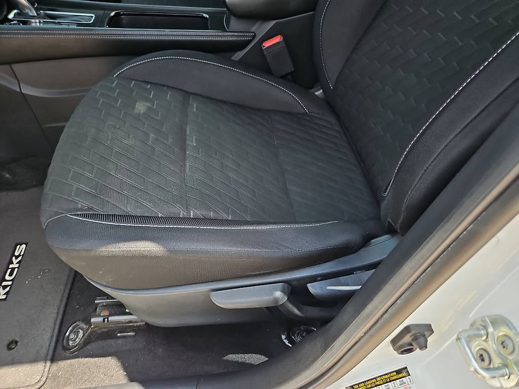 Used 2022 Nissan Kicks SV FWD image 21