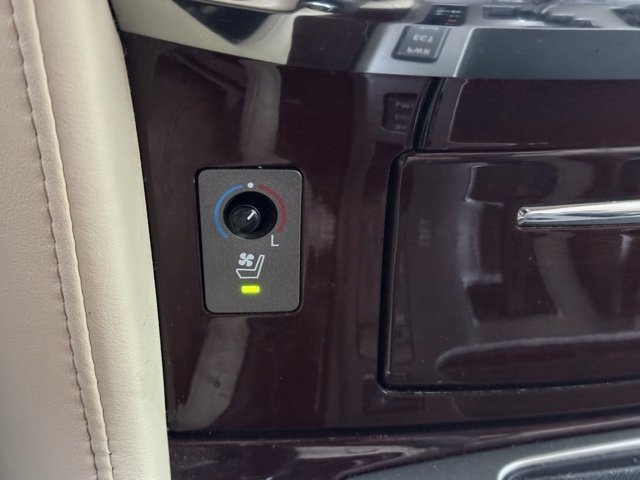 Used 2015 Lexus LX 570 4WD image 35