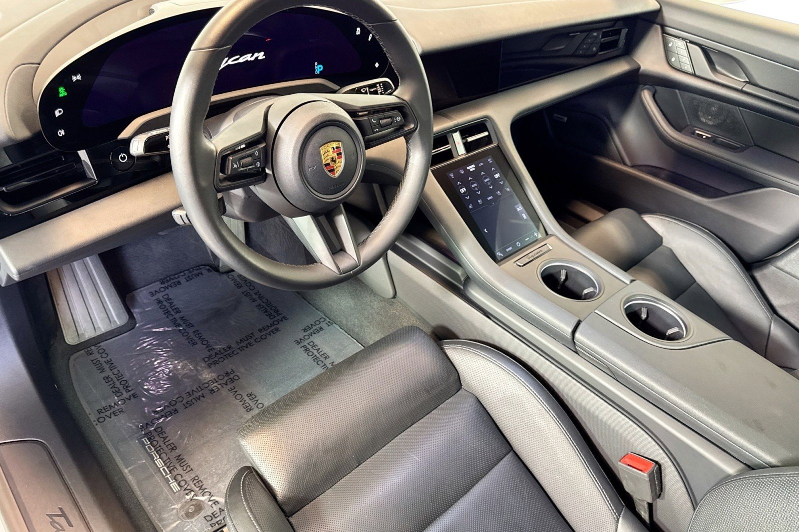 Used 2022 Porsche Taycan image 9