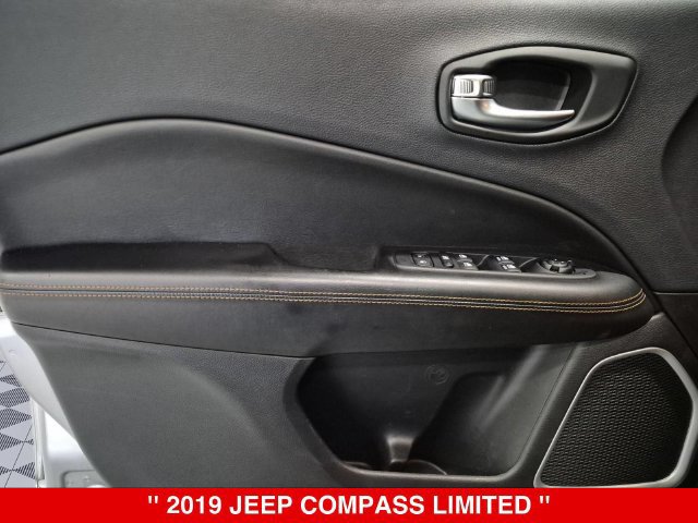 Used 2019 Jeep Compass Limited AWD/4WD image 9