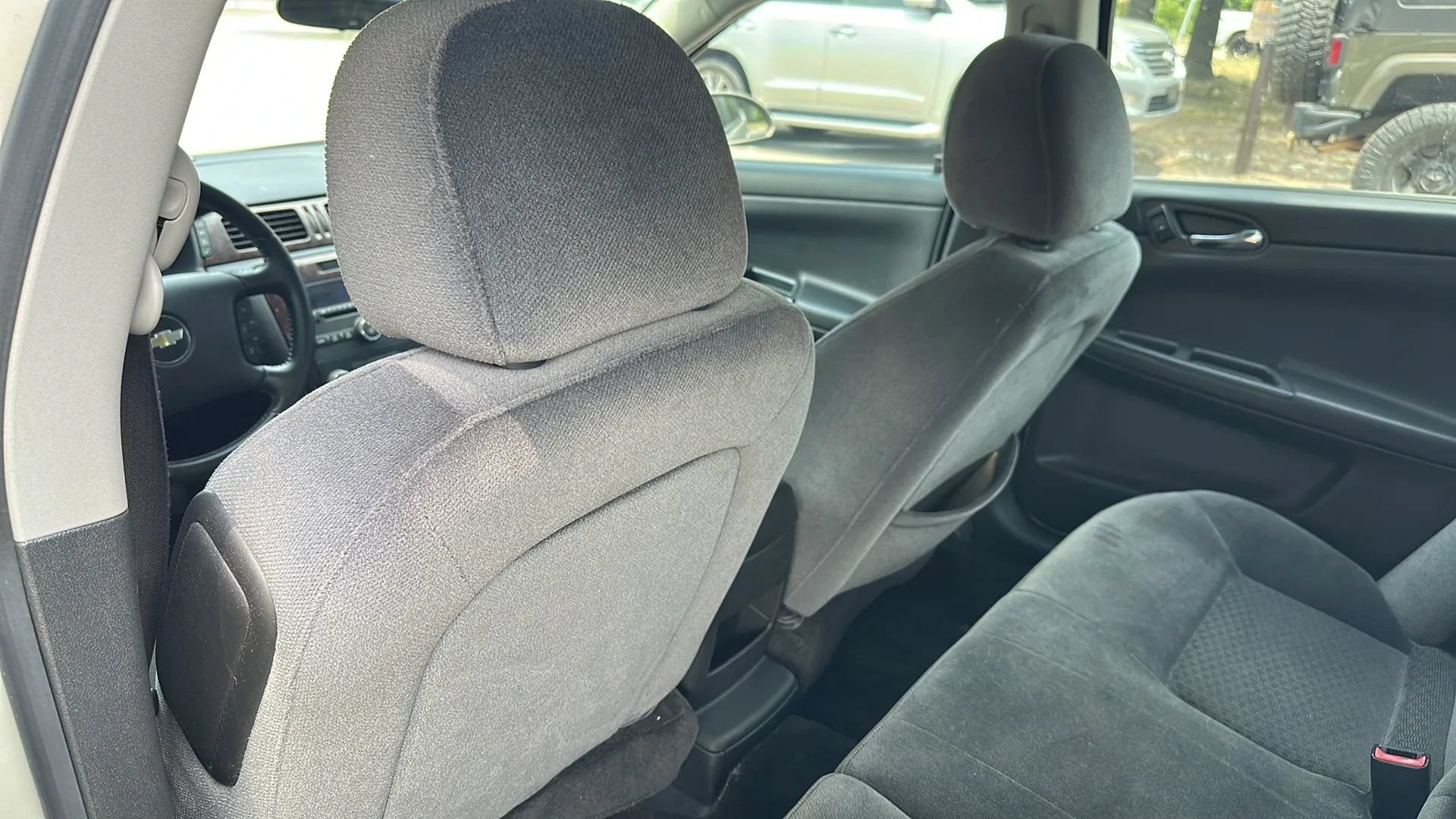 Used 2012 Chevrolet Impala LT FWD image 16