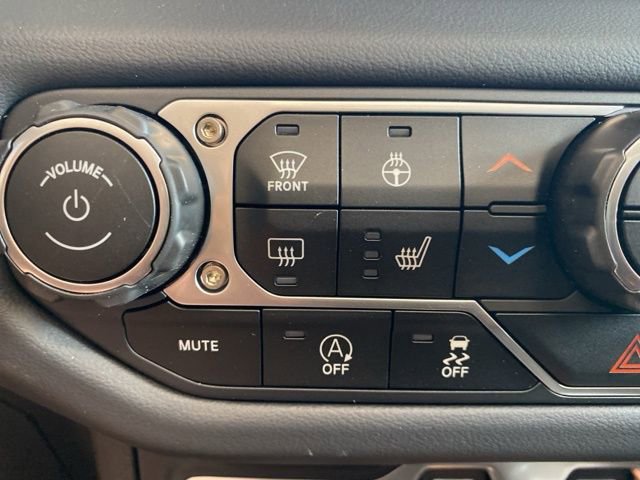 New 2025 Jeep Wrangler Sahara image 38