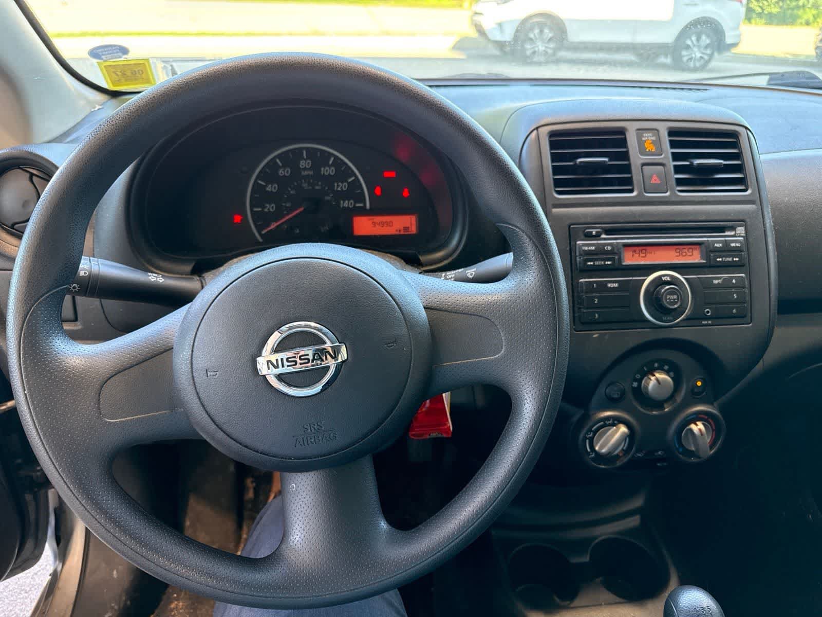 Used 2013 Nissan Versa S FWD image 17