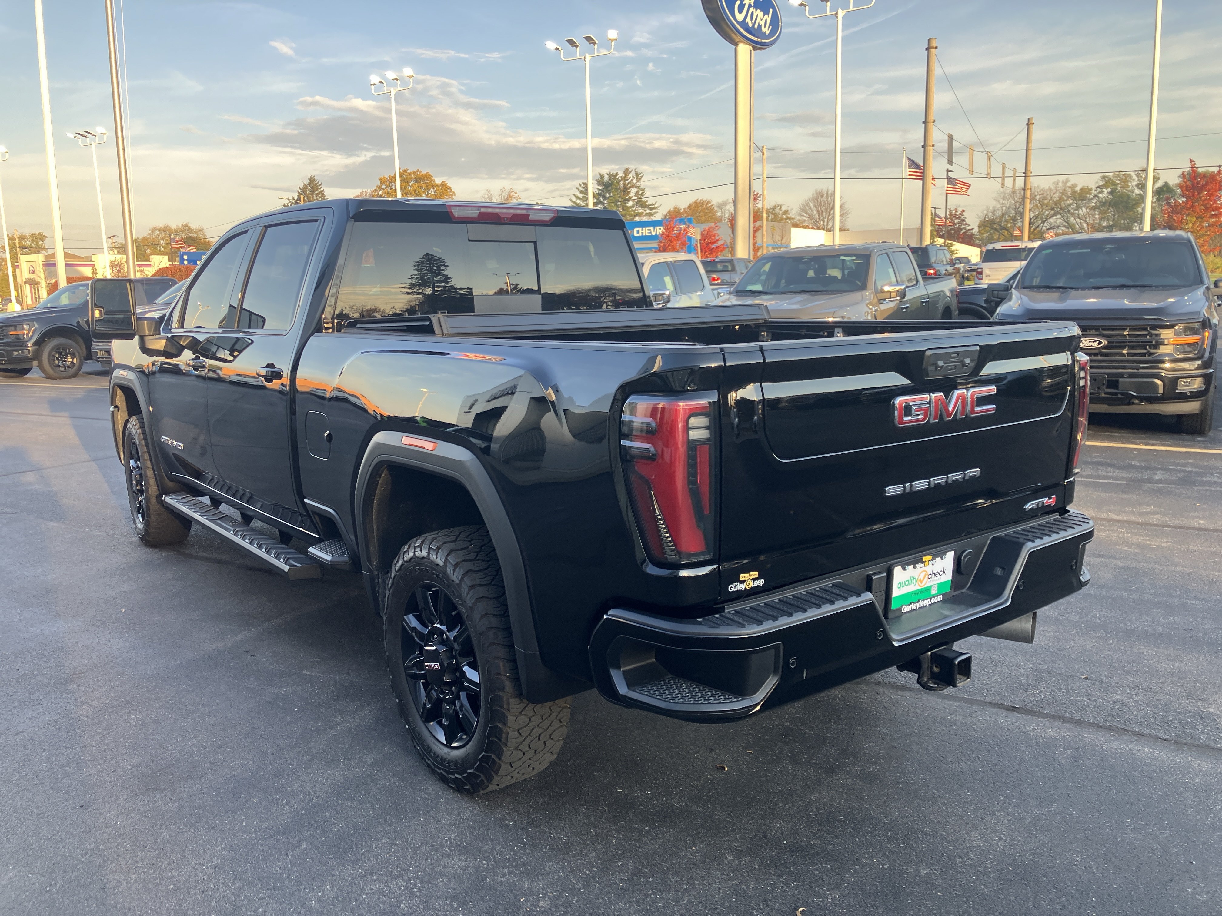 Used 2026 GMC Sierra 2500 AT4 w/ AT4 Preferred Package AWD/4WD image 5