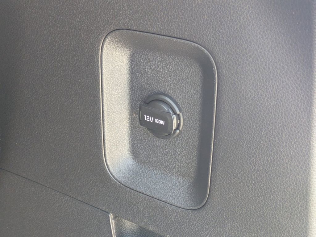 Used 2024 Kia Carnival LX FWD image 12