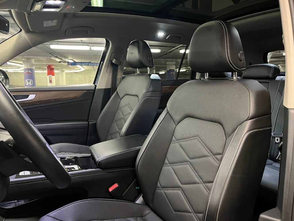 Used 2024 Volkswagen Atlas SE AWD/4WD image 21