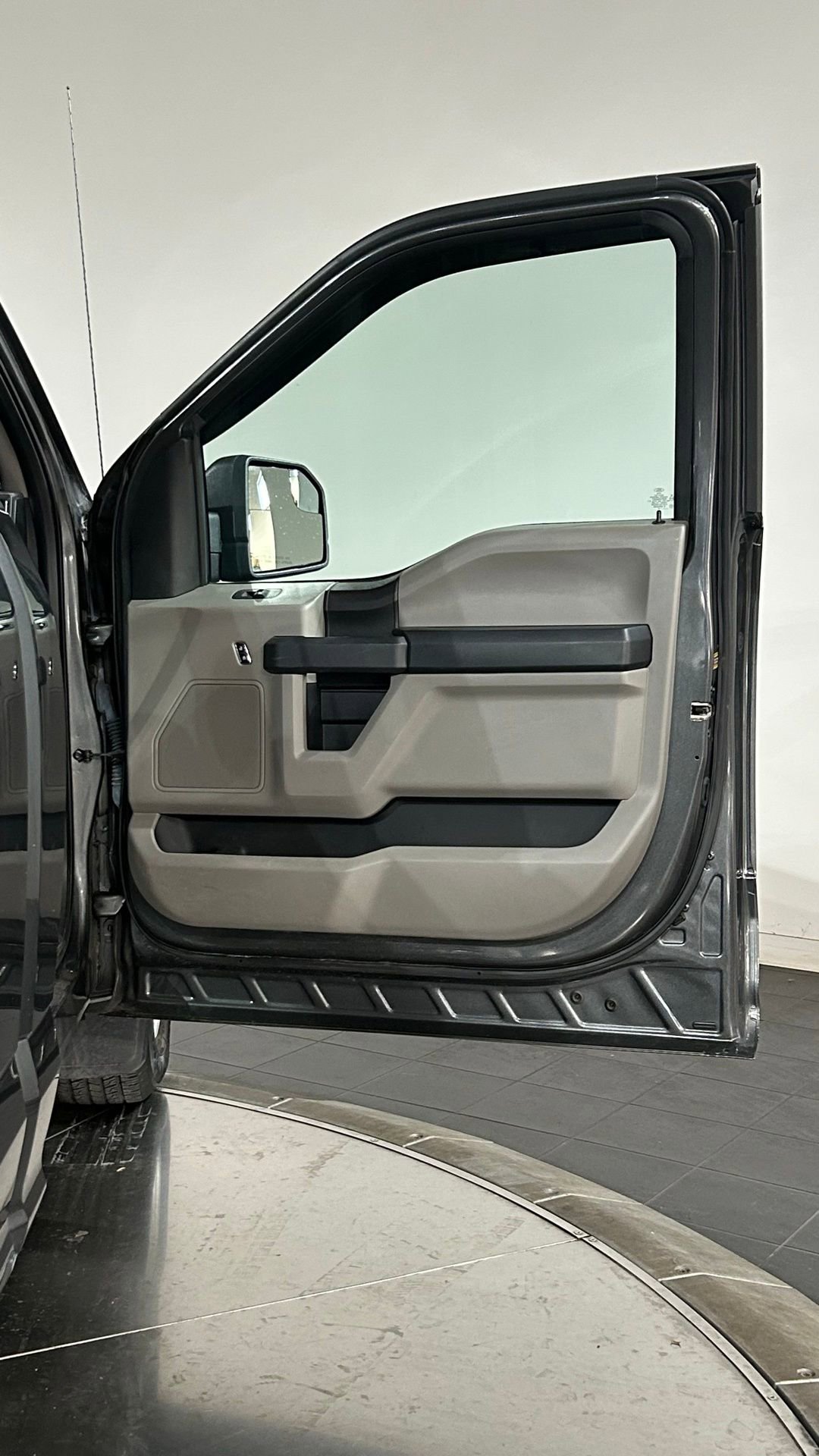 Used 2019 Ford F150 XL w/ Equipment Group 101A Mid RWD image 33