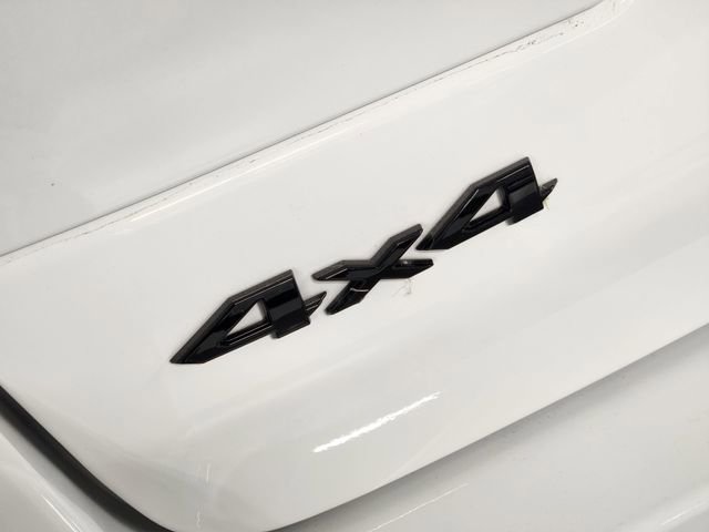 Used 2024 Jeep Grand Cherokee Altitude AWD/4WD image 13