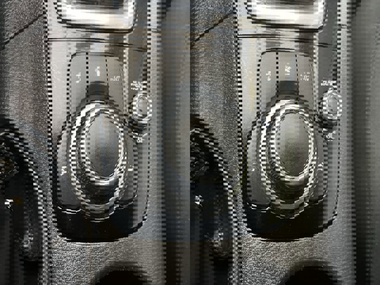 Used 2015 MAZDA MAZDA3 i Sport image 13