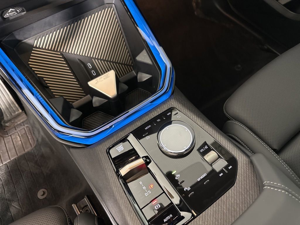 Used 2025 BMW X3 xDrive30i w/ Convenience Package image 16