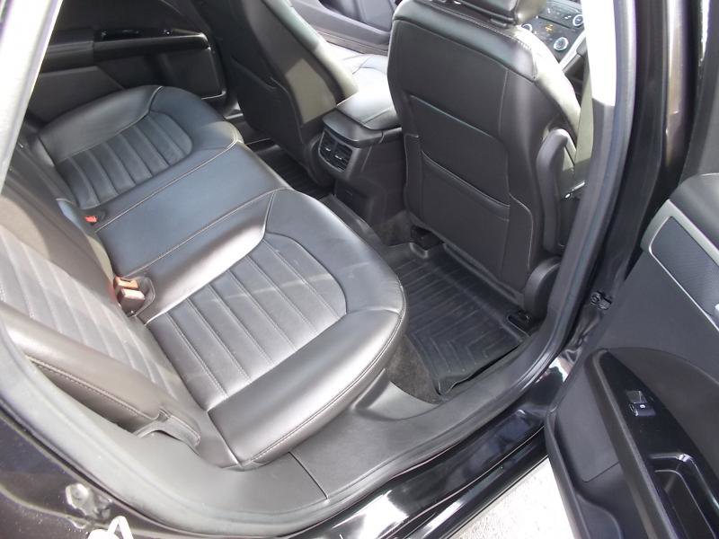 Used 2015 Ford Fusion SE w/ Equipment Group 202A image 23