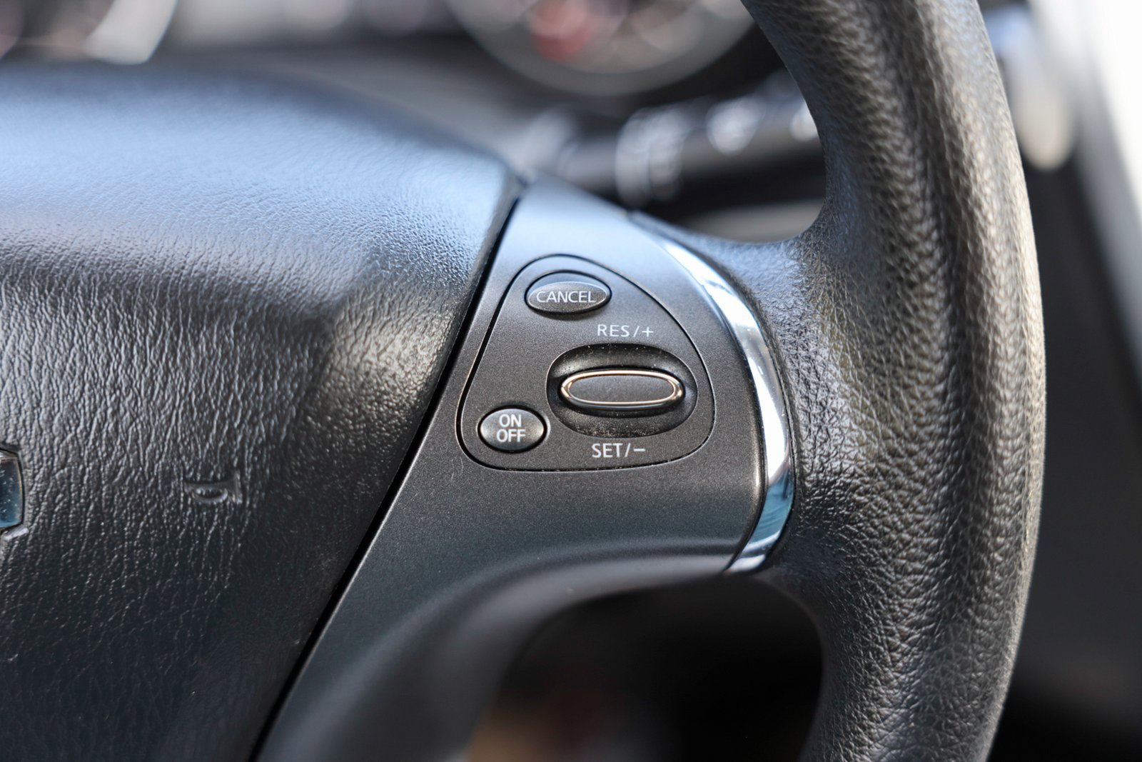 Used 2019 Nissan Murano S image 18