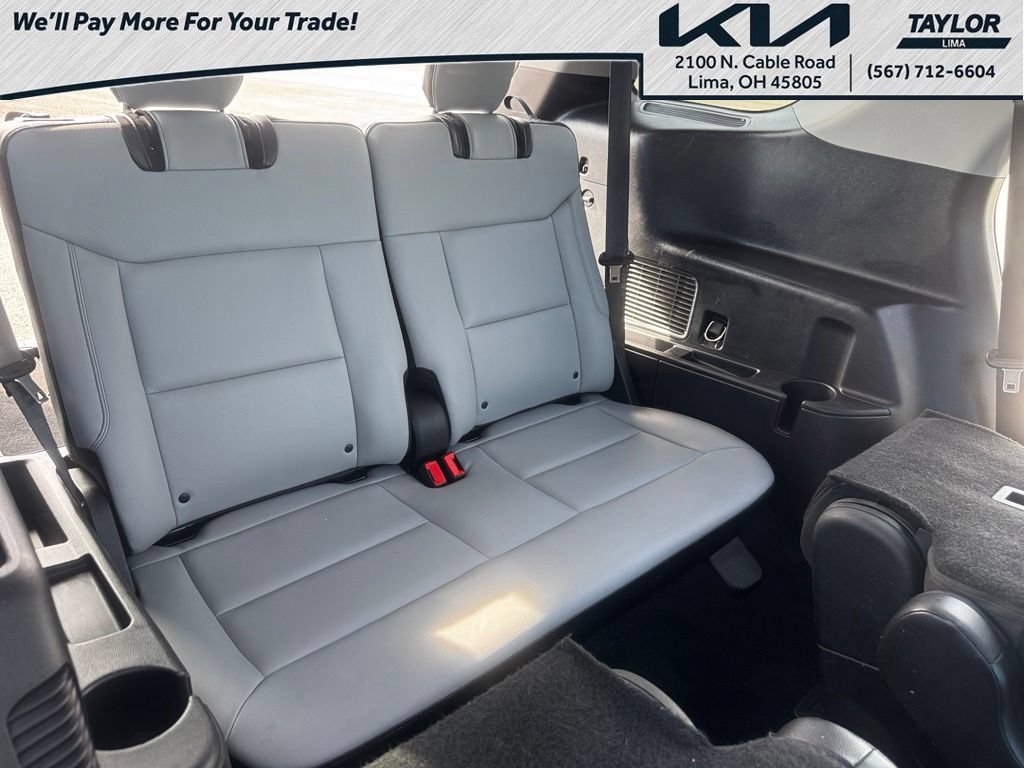 Used 2021 Ford Explorer XLT w/ Equipment Group 202A AWD/4WD image 23