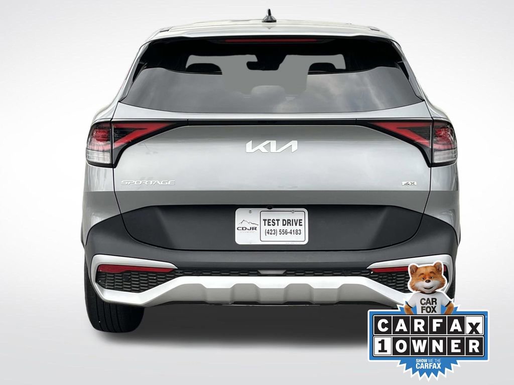 Used 2024 Kia Sportage LX image 4