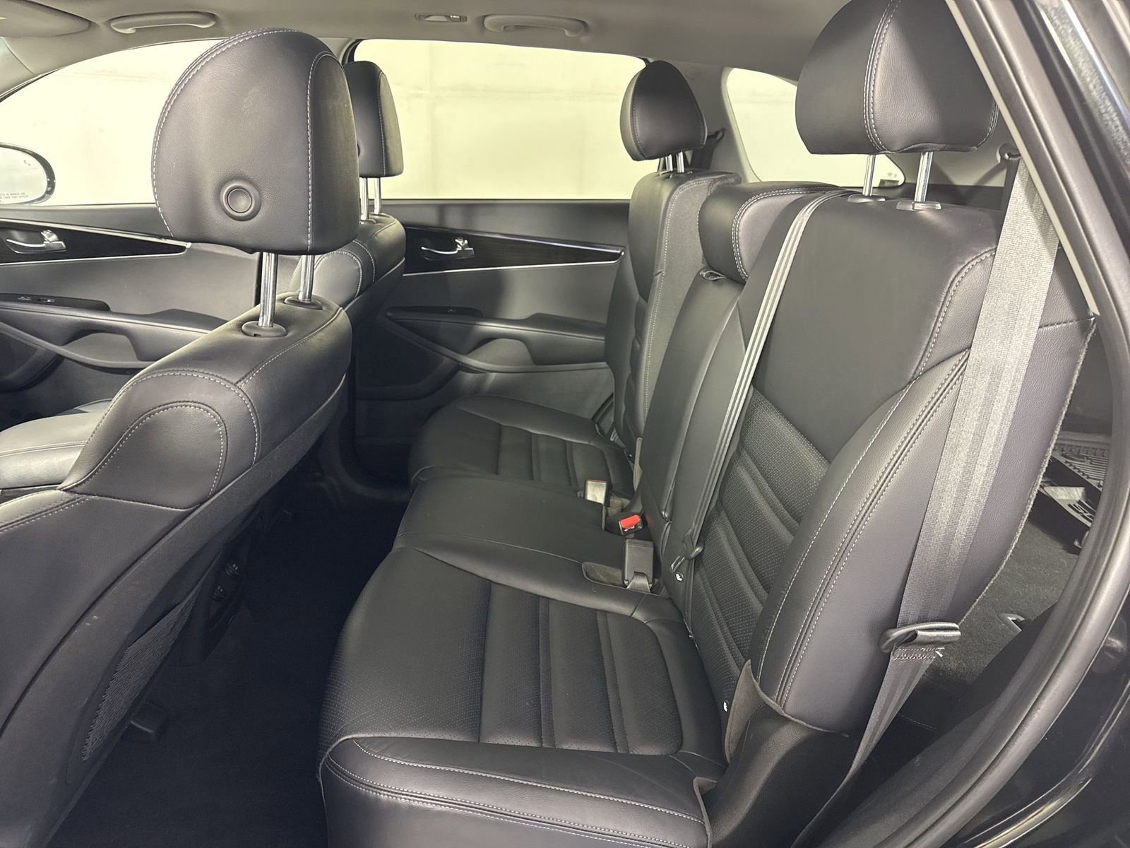 Used 2020 Kia Sorento EX FWD image 21