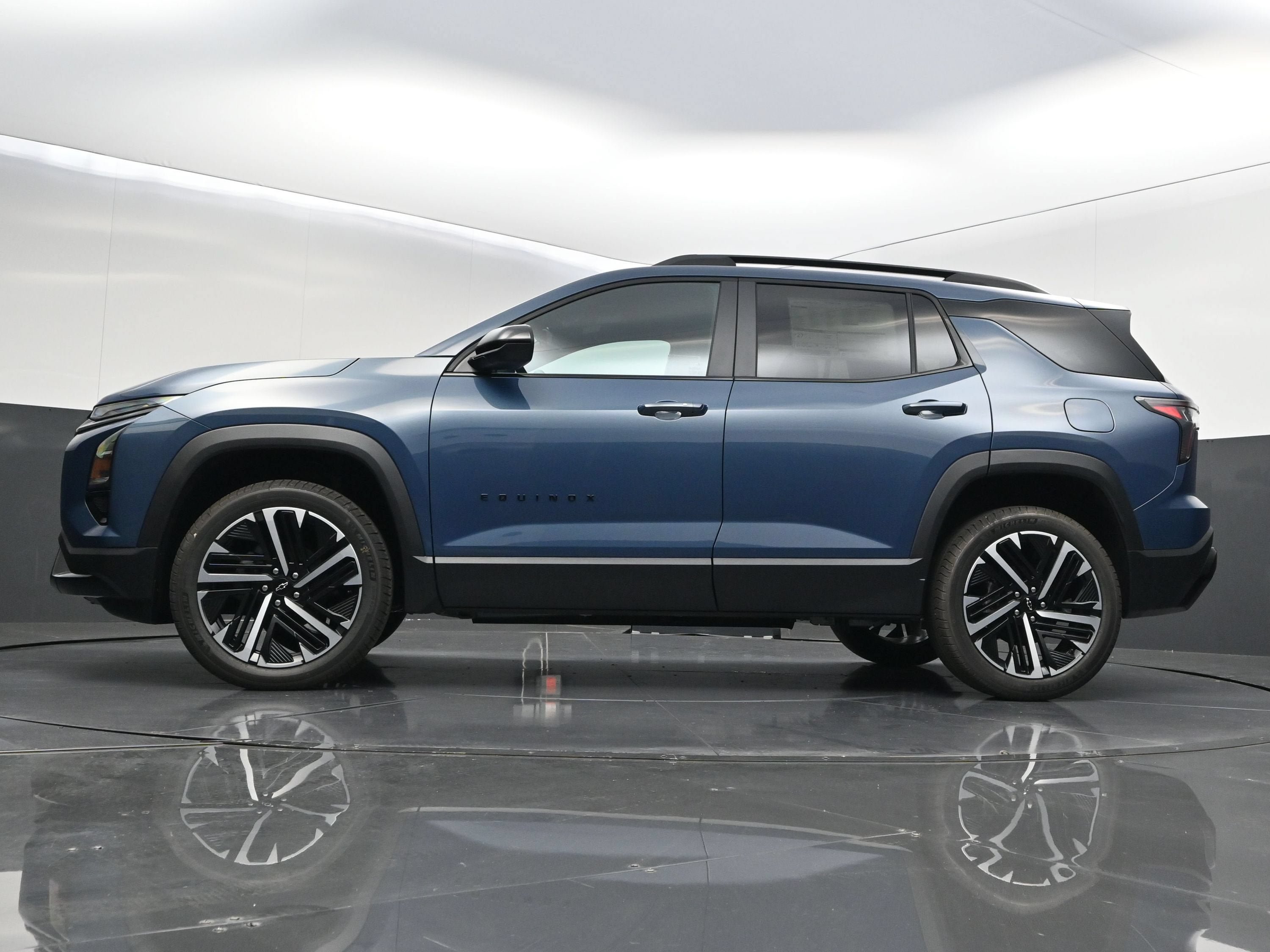 New 2027 Chevrolet Equinox RS w/ Convenience Package III FWD image 45