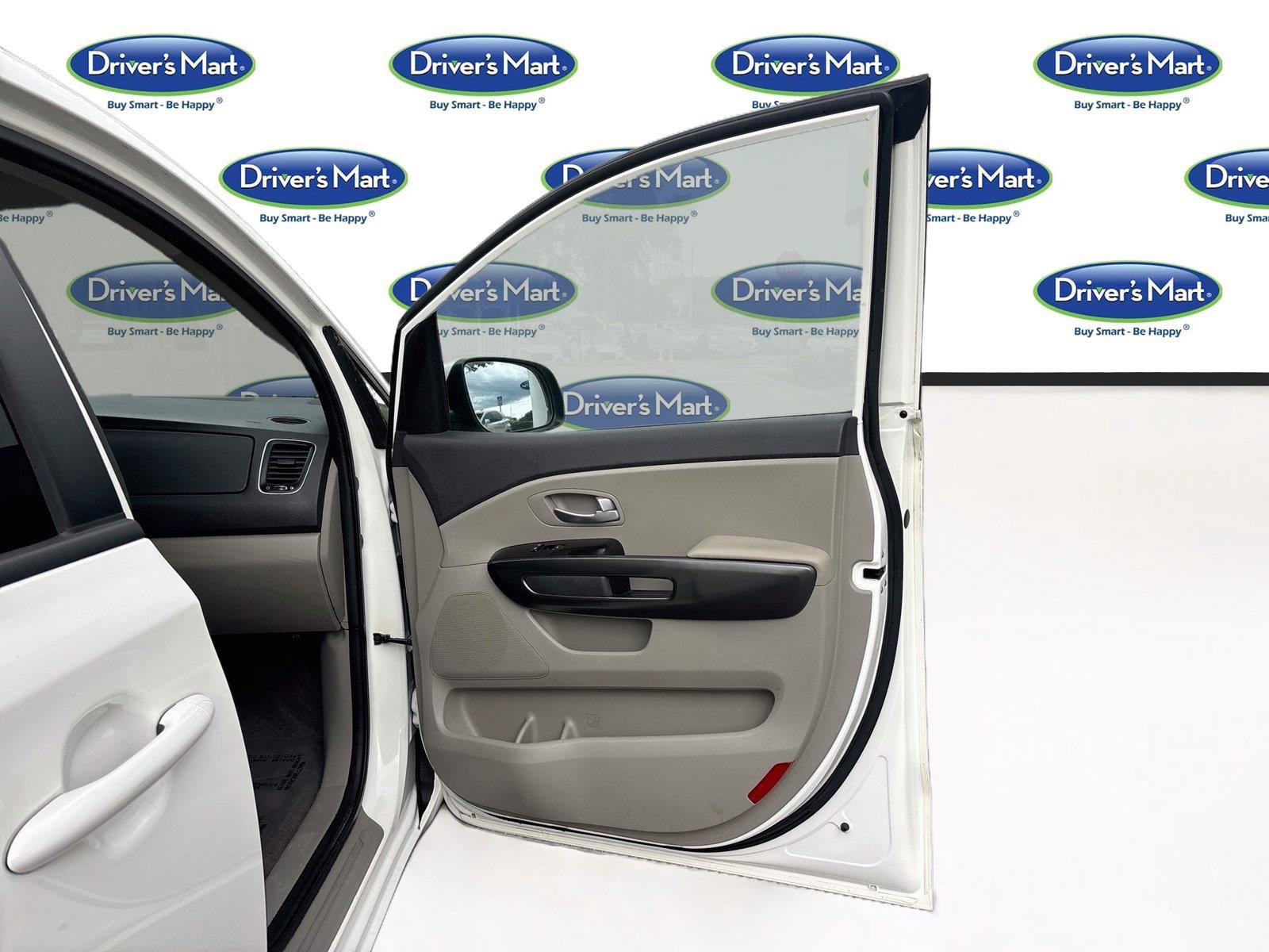 Used 2016 Kia Sedona LX w/ Option Group 020 FWD image 23