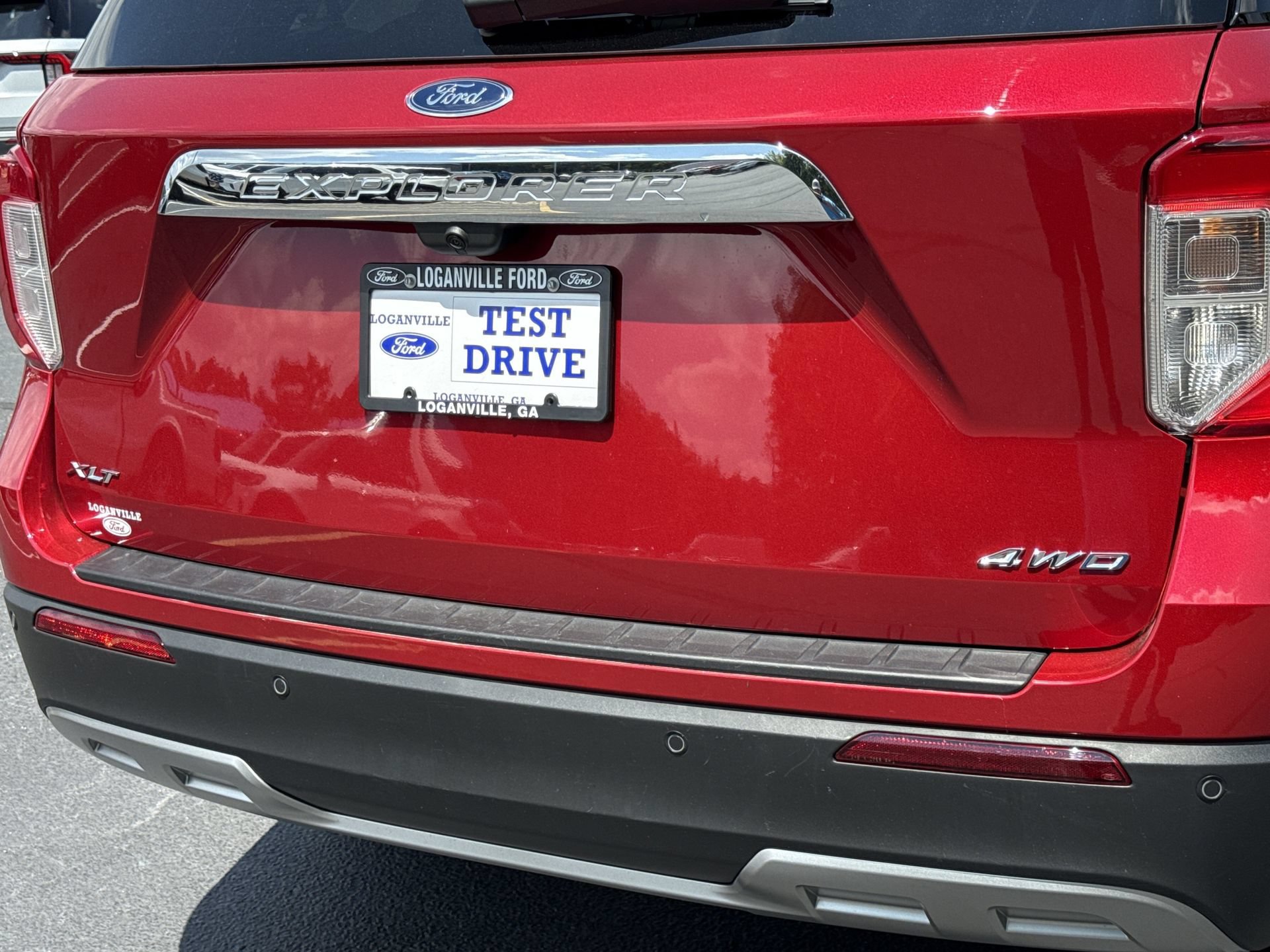 Certified 2024 Ford Explorer XLT w/ Equipment Group 202A AWD/4WD image 25