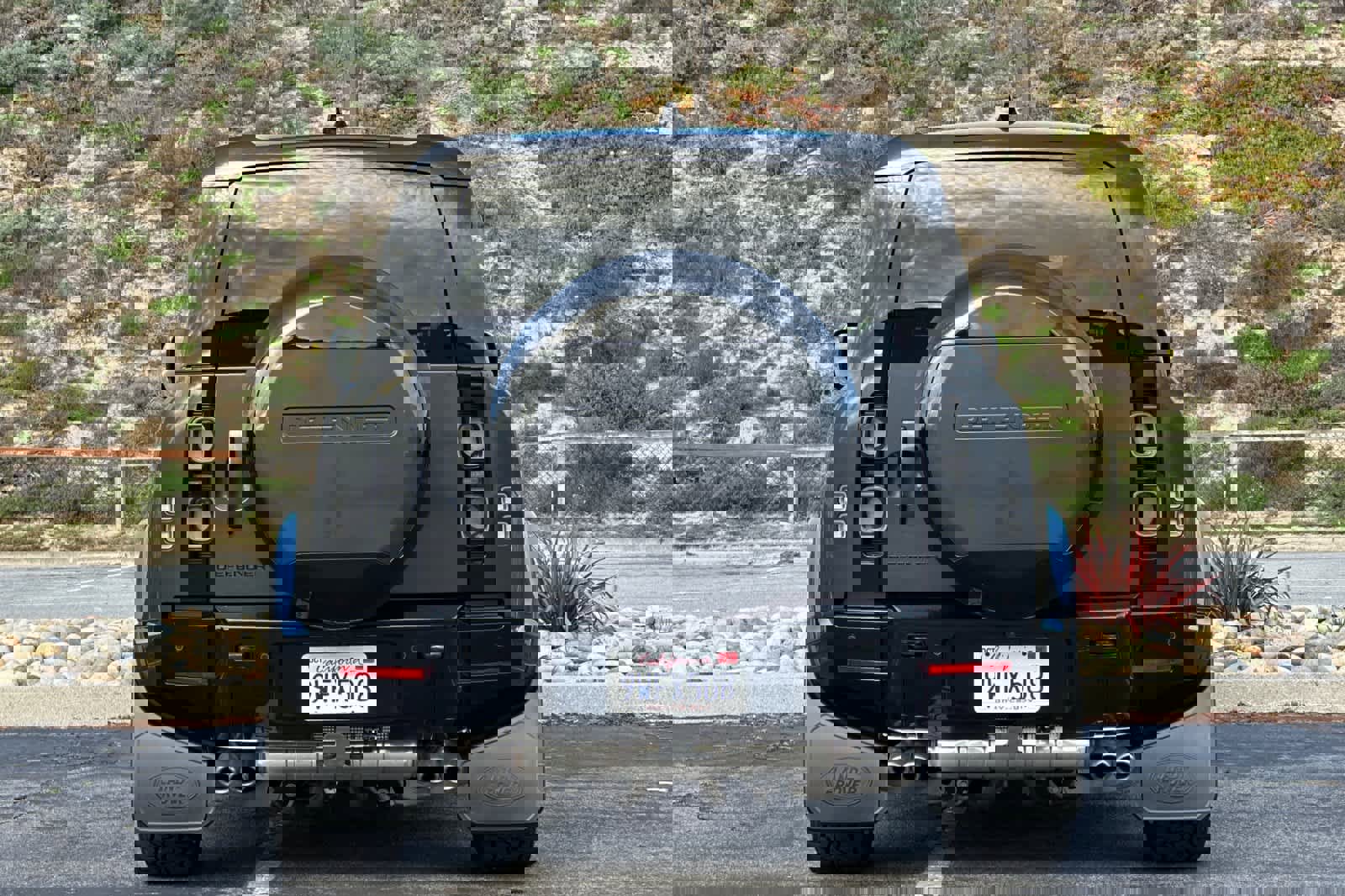 Used 2025 Land Rover Defender 110 V8 image 8