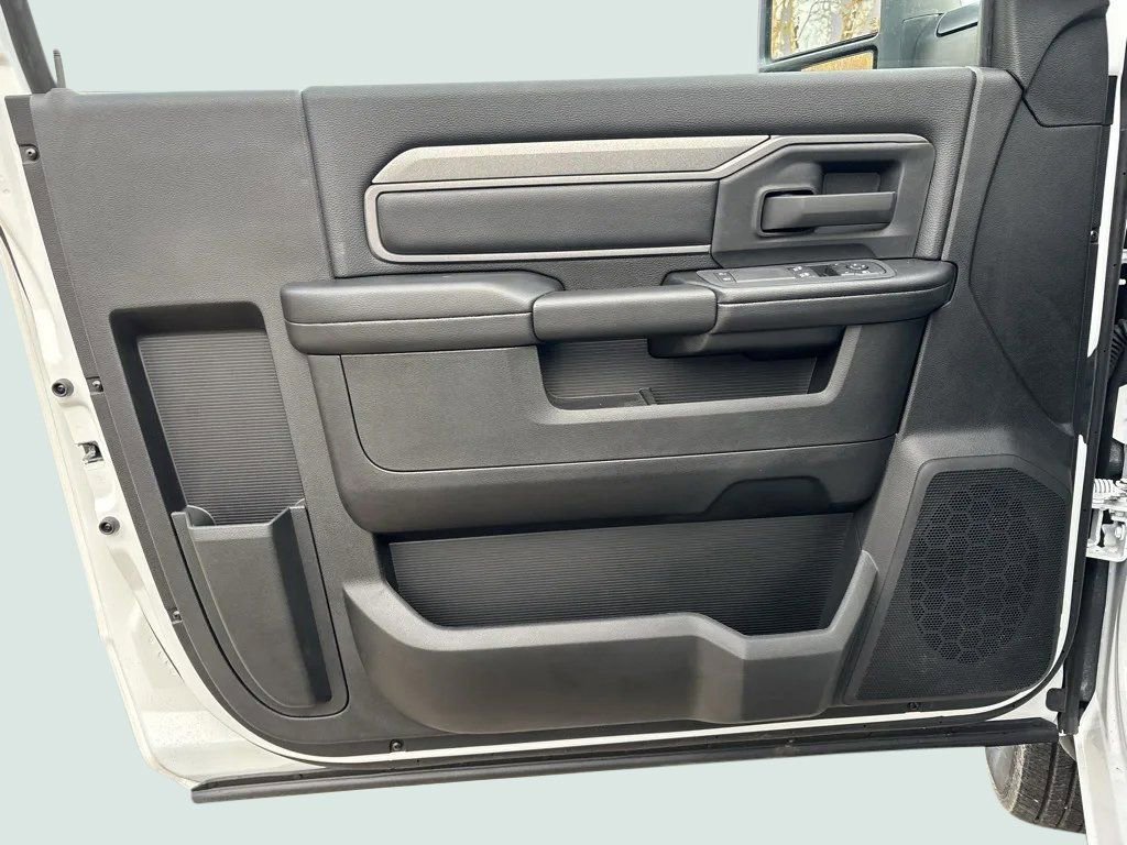 New 2026 RAM 3500 Tradesman AWD/4WD image 15