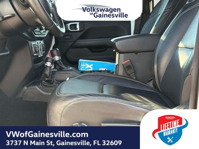 Used 2018 Jeep Wrangler Unlimited Sahara AWD/4WD image 18