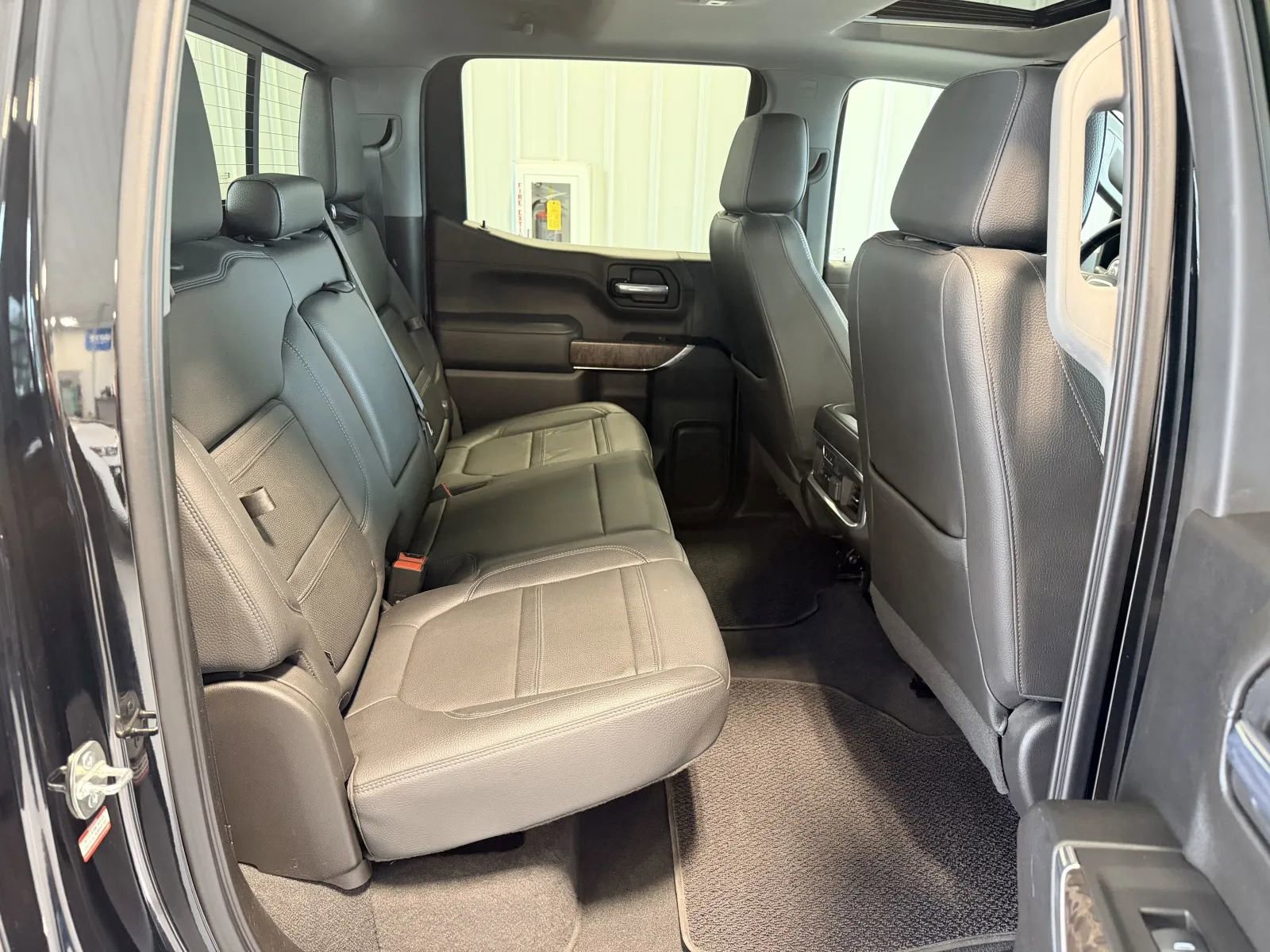 Used 2021 GMC Sierra 1500 Denali w/ Technology Package AWD/4WD image 23