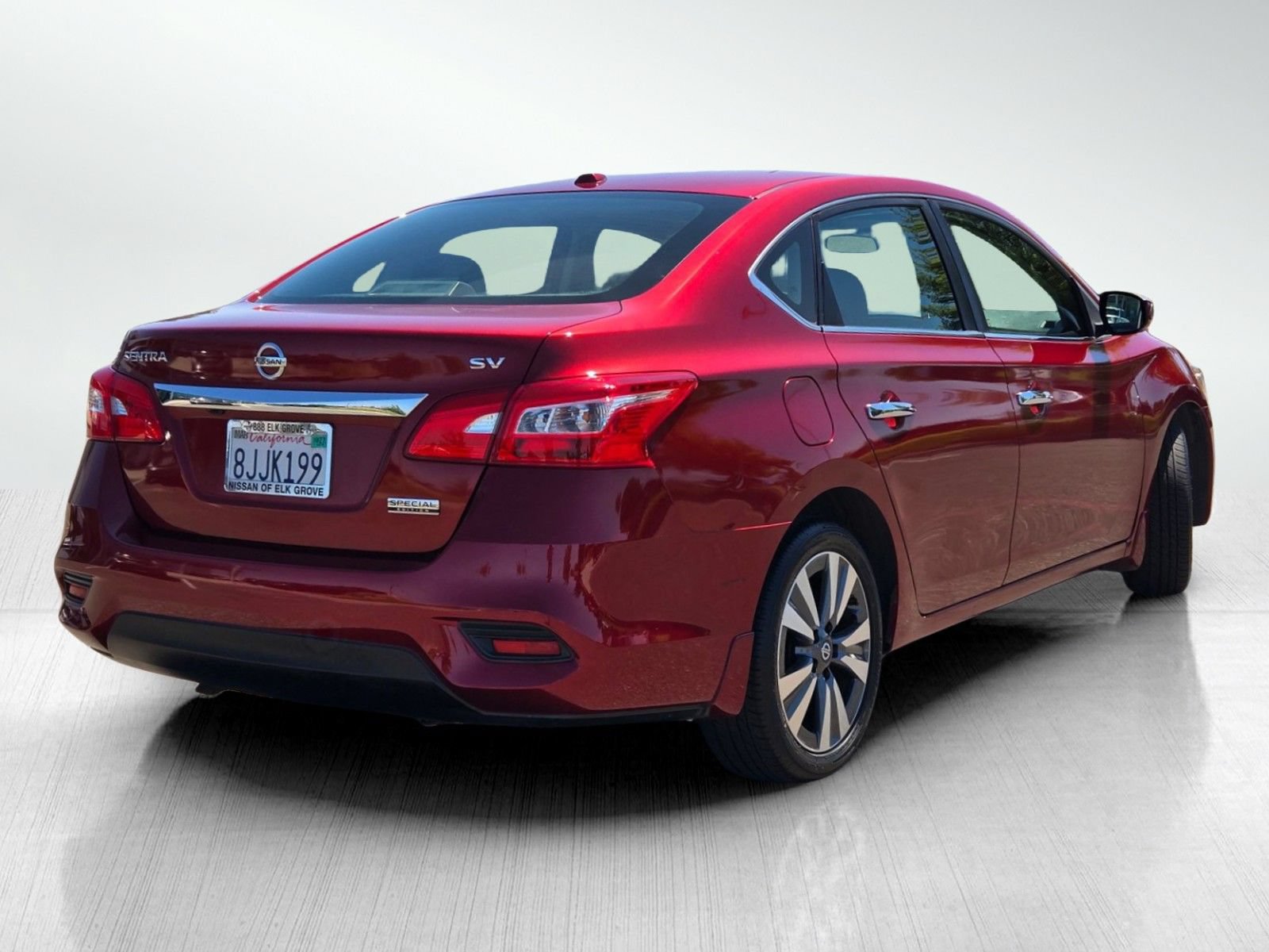 Used 2019 Nissan Sentra SV w/ Special Edition Package FWD image 4